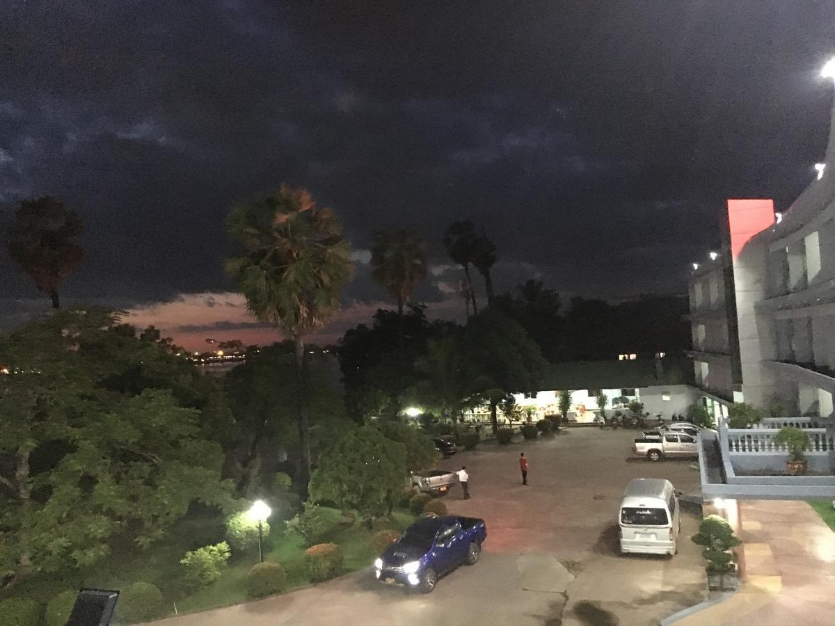 Mekong Hotel Thakhek Esterno foto